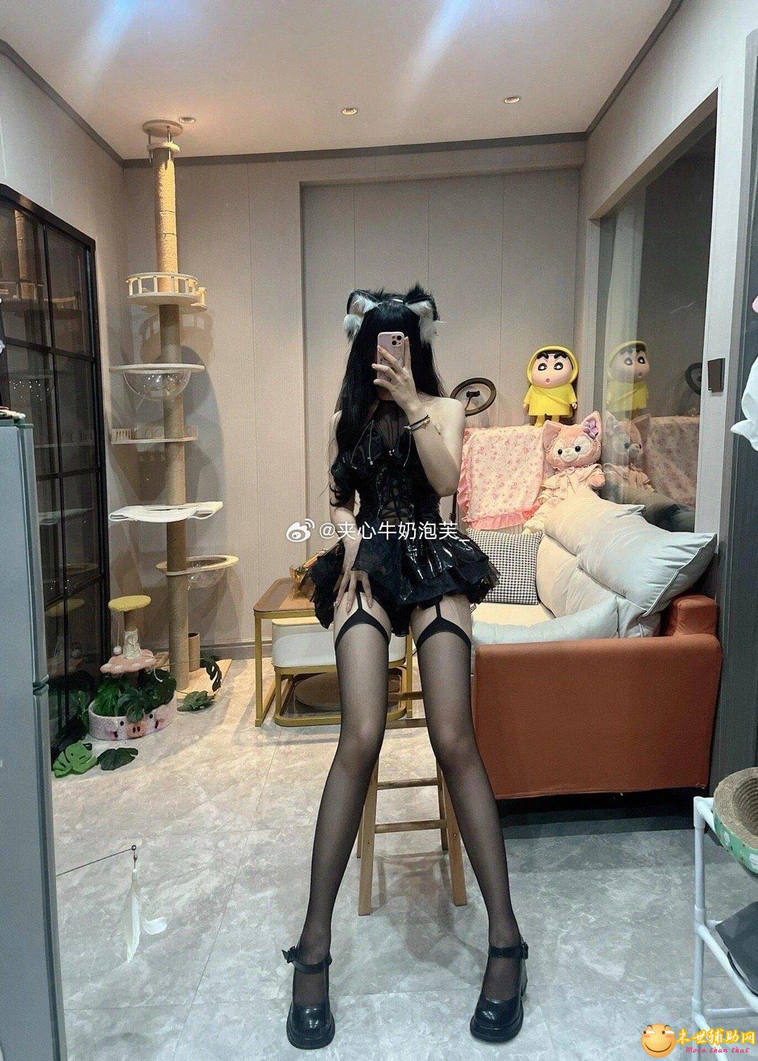某博不好意思晒在好友圈的照片