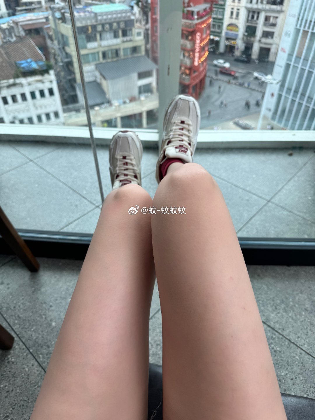 某博5th大腿缝儿大赛