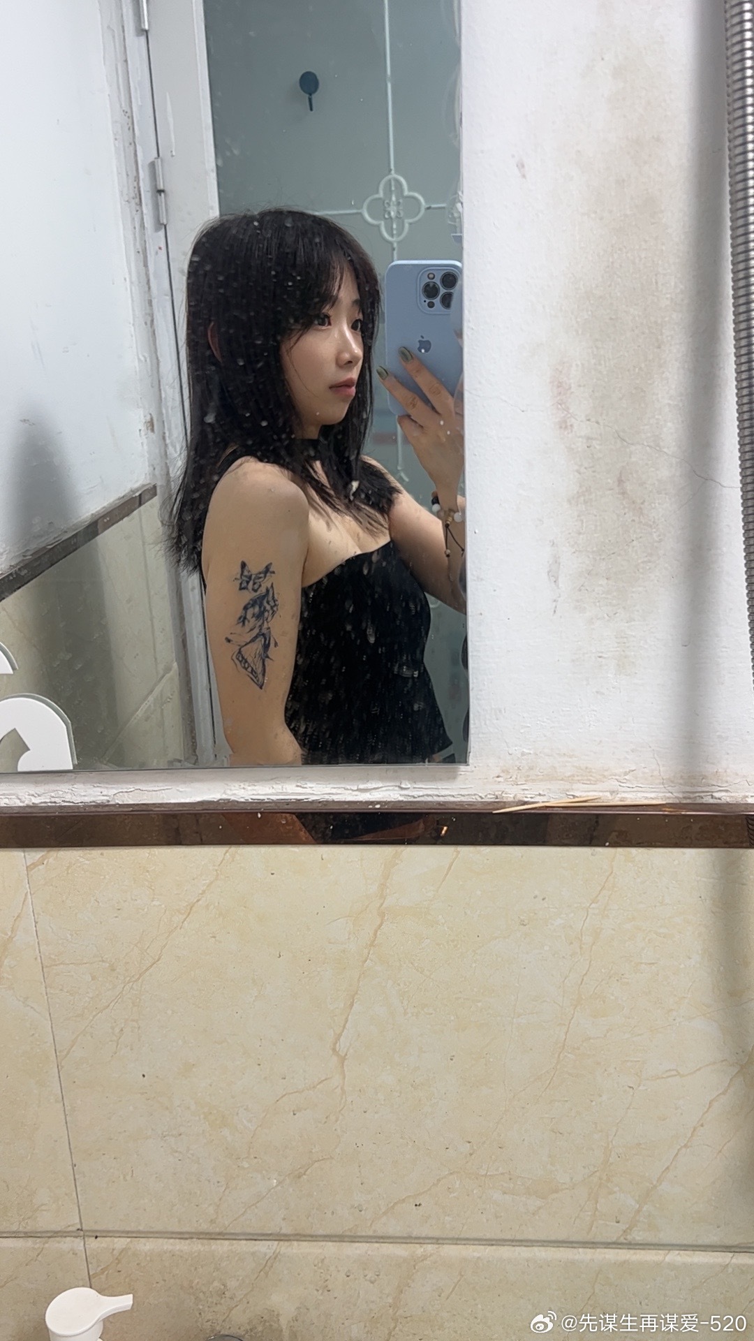 某博一张上班ootd大赛
