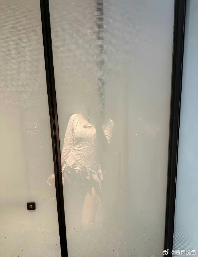 某博周末look大赛
